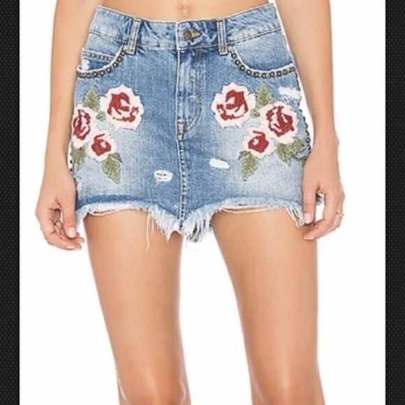 Free People Wild Rose Embroidered Jean Skirt 27 - Picture 4 of 4